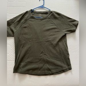 Gap green shirt